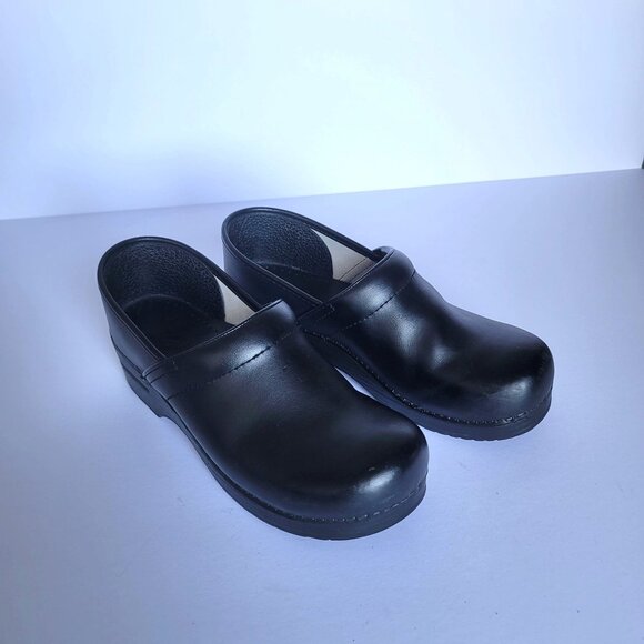 Dansko Professional Comfort and Support Clog Shoes. Size US 10.5/EU 41 - Picture 1 of 8